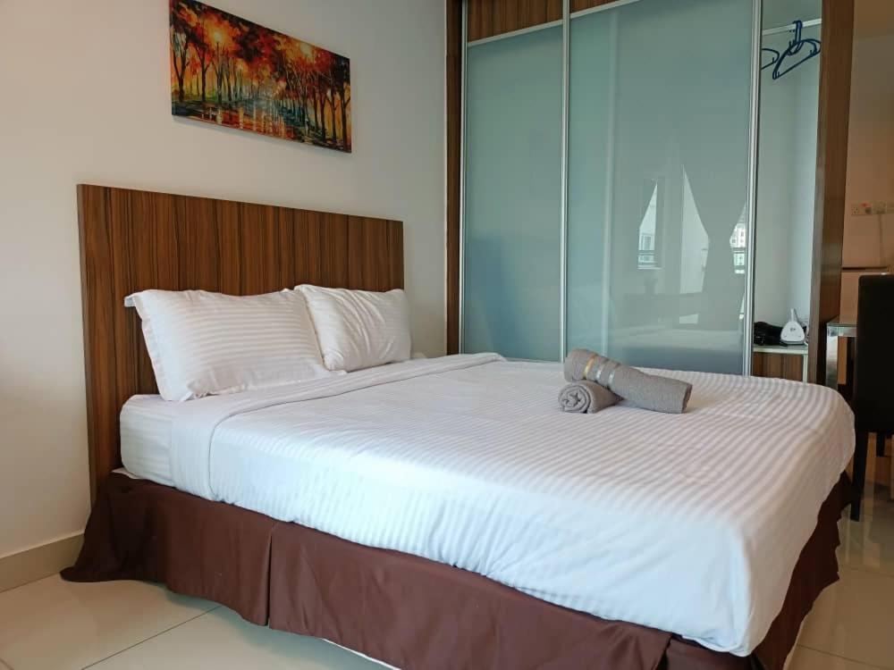 Family Suites At Mansion One By Maj George Town Zewnętrze zdjęcie